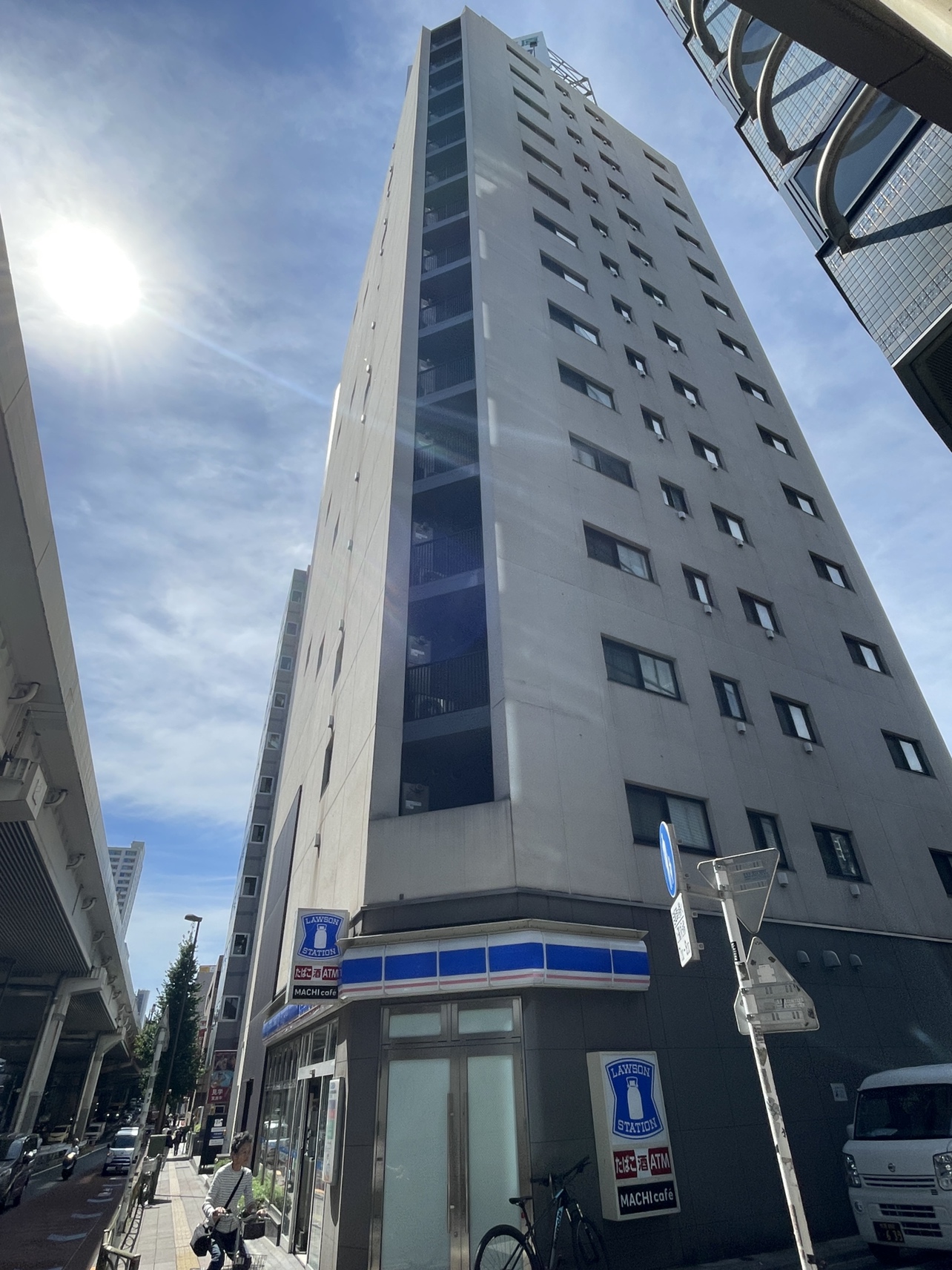 建物外観　RC造15階建てマンション☆