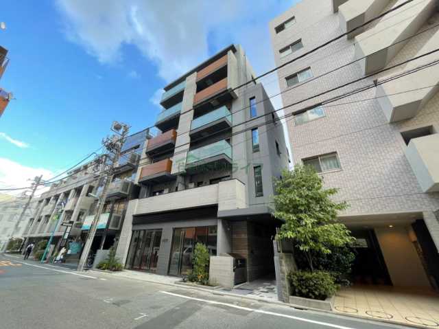 エントランス　コモド目黒東山