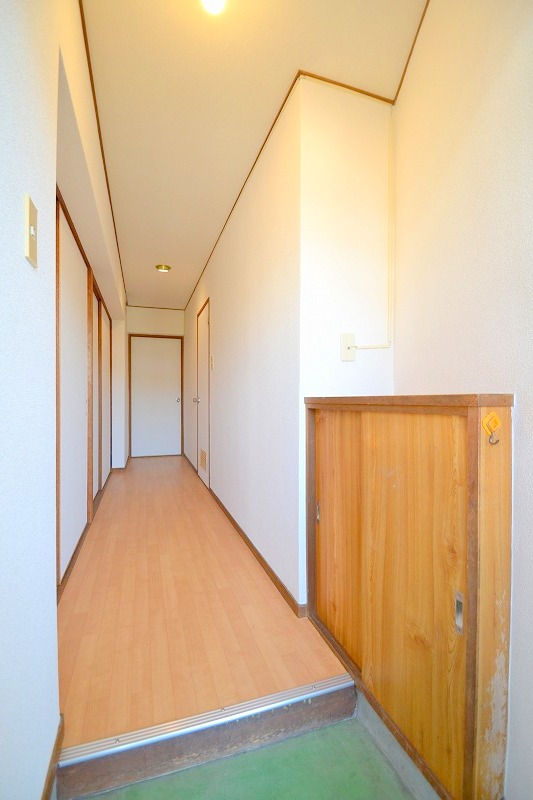 玄関　お問合せはシティホーム海田センター　082-821-2227