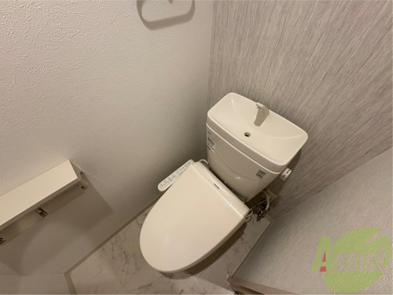 トイレ　シャワートイレになっているので快適です！