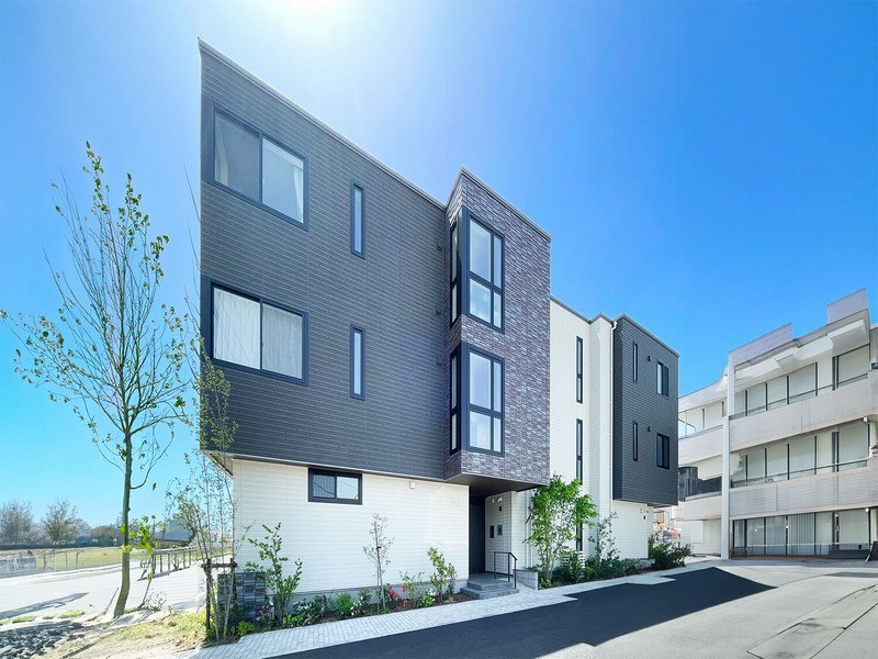建物外観　ブルームステージのご紹介は住まいの窓口アソシエにお任せくださ