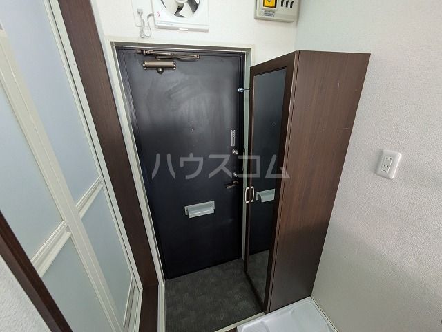 アーク東和の玄関写真