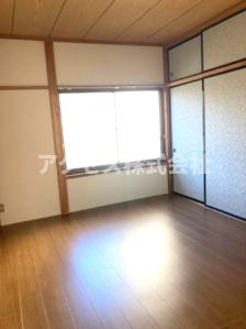 ＪＲ東海道本線 静岡駅 徒歩23分 2階建 築37年の居間写真