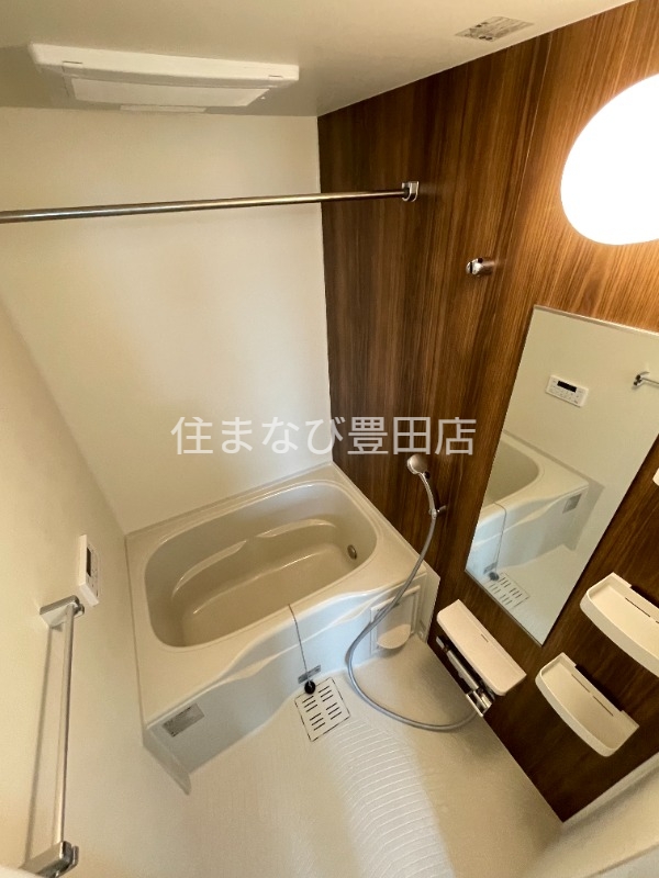 バス・シャワールーム　同型別部屋写真