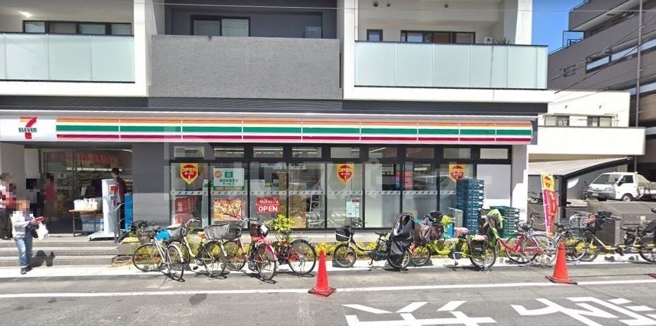 コンビニ　セブンイレブン墨田横川5丁目店（コンビニ）まで130m