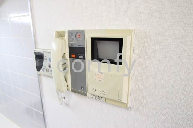 セキュリティ　モニター付きインターホン