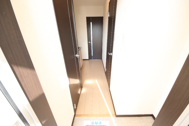 ＪＲ東海道本線 立花駅 徒歩12分 3階建 築15年の玄関写真