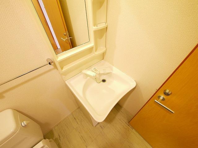 洗面設備　使いやすい洗面所です