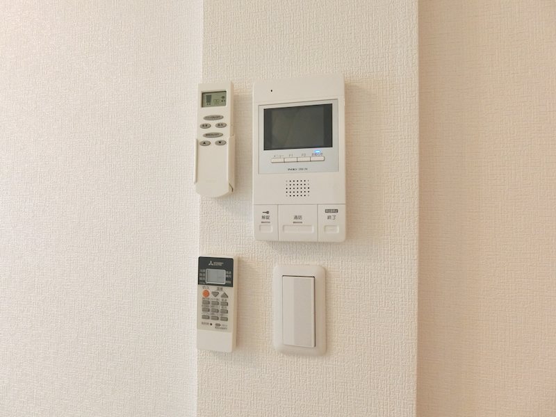 セキュリティ　来客時も安心のモニターホン付き