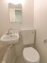 トイレ　浴室に洗面台とトイレあり