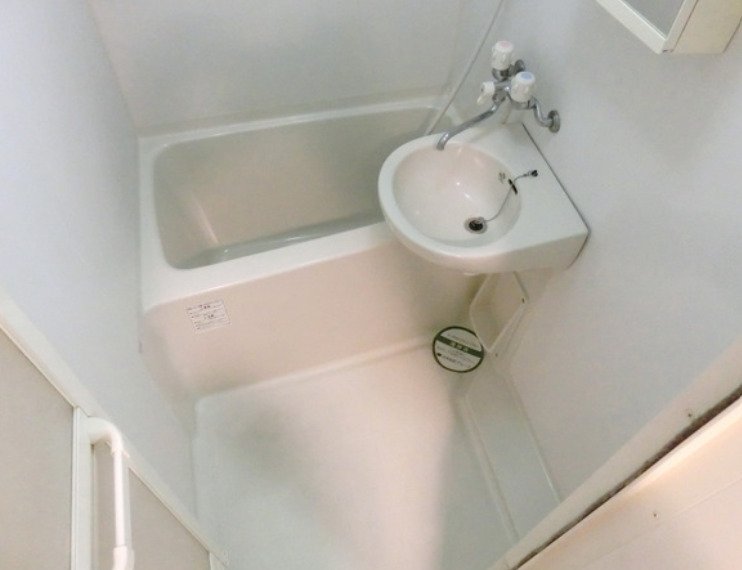 バス・シャワールーム　別部屋の画像を使用しております。