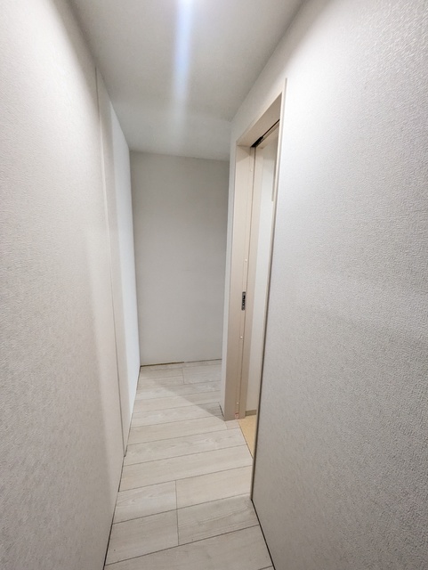 玄関　建築中のため、一部仕様が異なる場合があります。