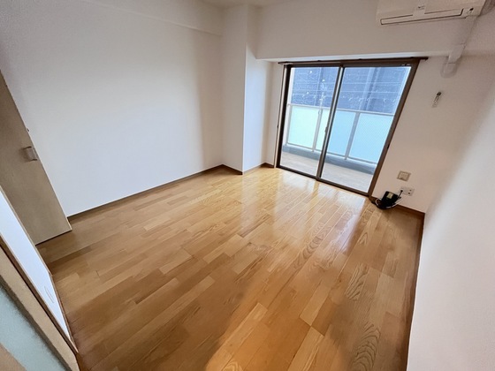 居室・リビング　※別部屋の写真です