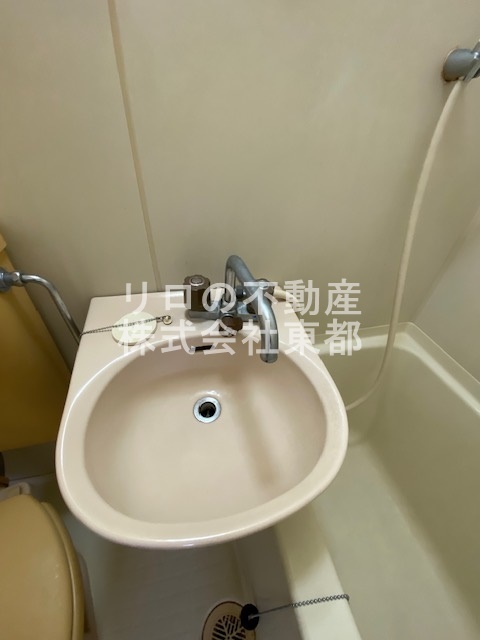 洗面設備　洗面ボウルもついているので、ここで洗顔できますね☆