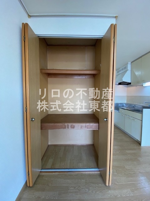 収納　奥行のある収納付です！増えがちな荷物をスッキリ収納できます