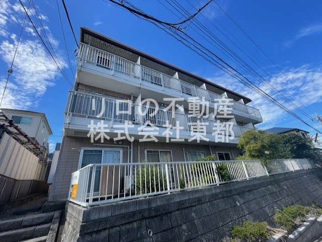 建物外観　閑静な住宅地でゆったりライフスタイルを満喫してください♪