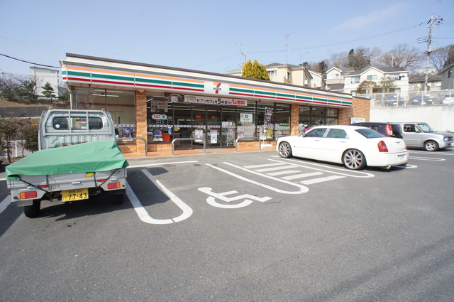 コンビニ　セブンイレブン町田藤の台東店（コンビニ）まで349m
