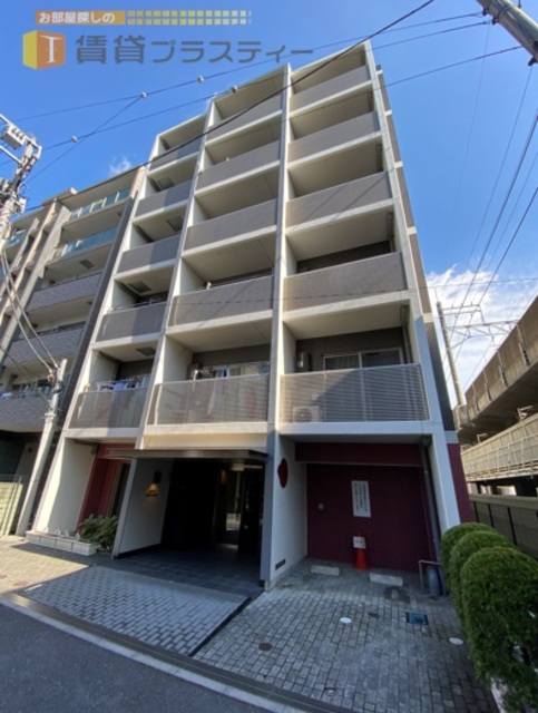 建物外観　お洒落なロビーが高級感漂います。