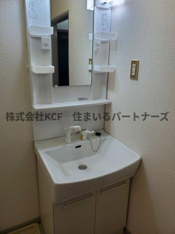 洗面設備　コンパクトで使いやすい洗面所