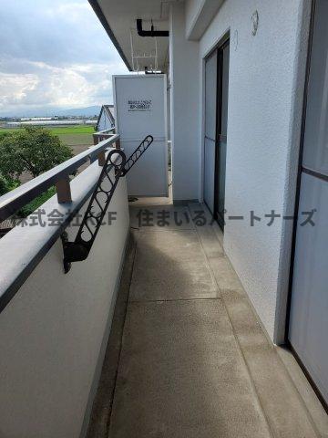 バルコニー　開放的で明るい空間を演出してくれるバルコニーです