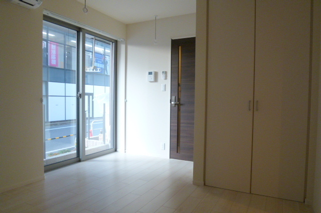 居室・リビング　★明るいフローリングのお部屋です★