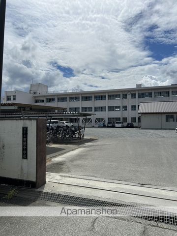 中学校　南陵中学校（中学校）まで2225m