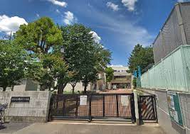 小学校　調布市立飛田給小学校（小学校）まで406m
