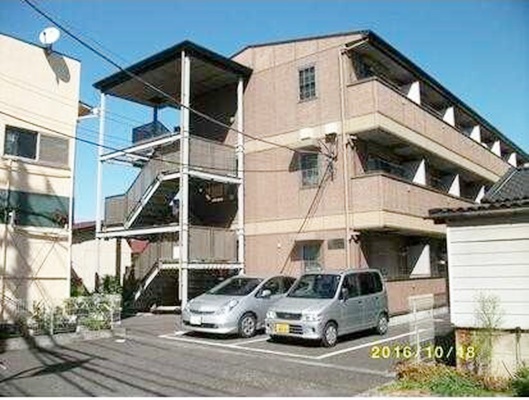 建物外観　【WIC付きでたっぷり収納♪】