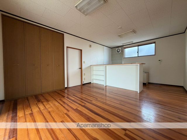 ＪＲ吉都線 日向庄内駅 徒歩31分 1階建 築29年の居間写真