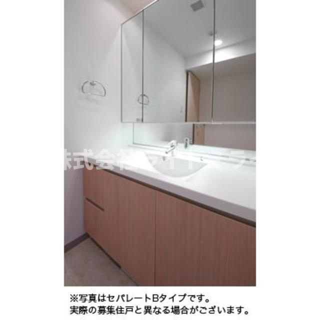 洗面設備　※写真は同タイプ住戸です。