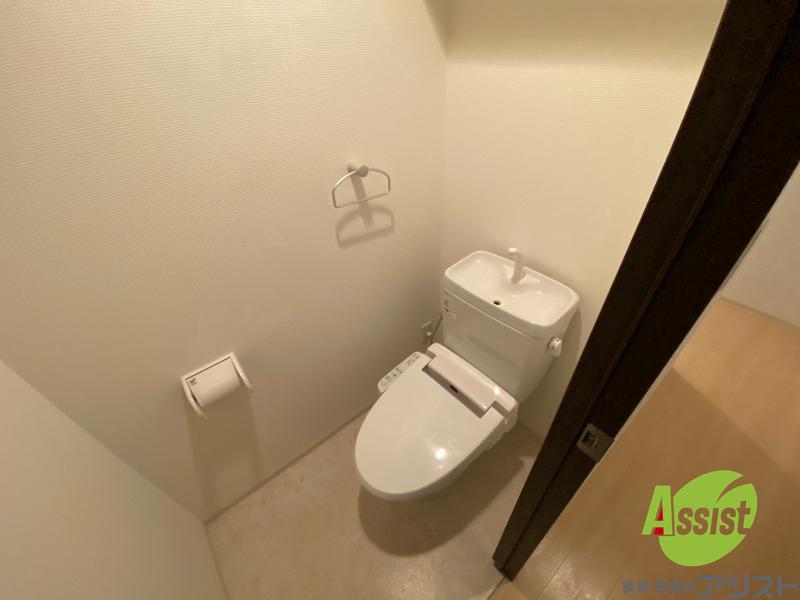 トイレ　トイレです。ウォシュレット付を探している方、おすすめです。