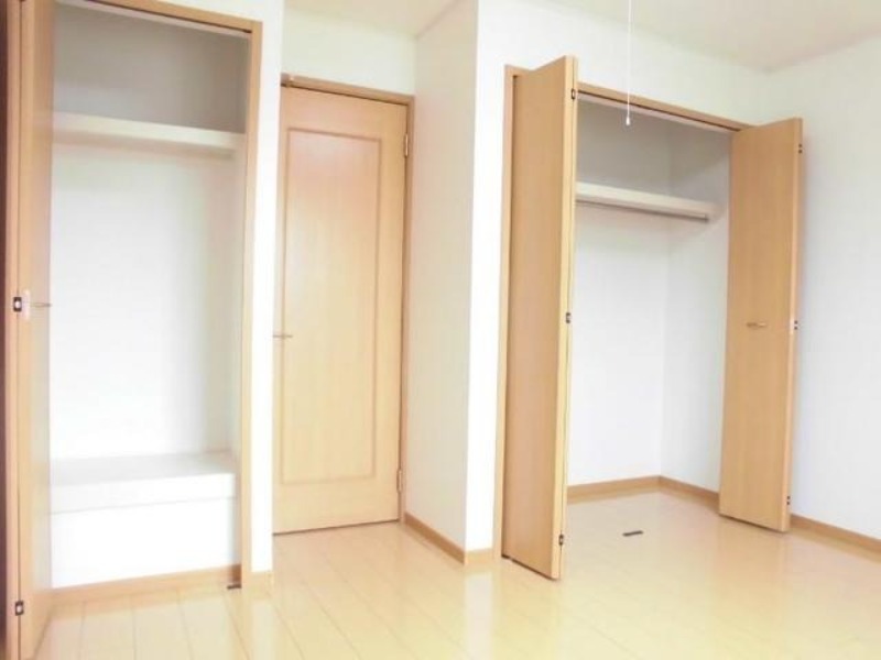 収納　図面と現状に相違がある場合には現状を優先