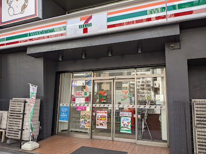 コンビニ　セブン－イレブン神田小川町３丁目店（コンビニ）まで446m