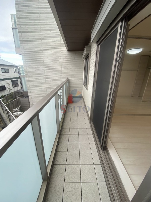 バルコニー　別階の参考写真になります