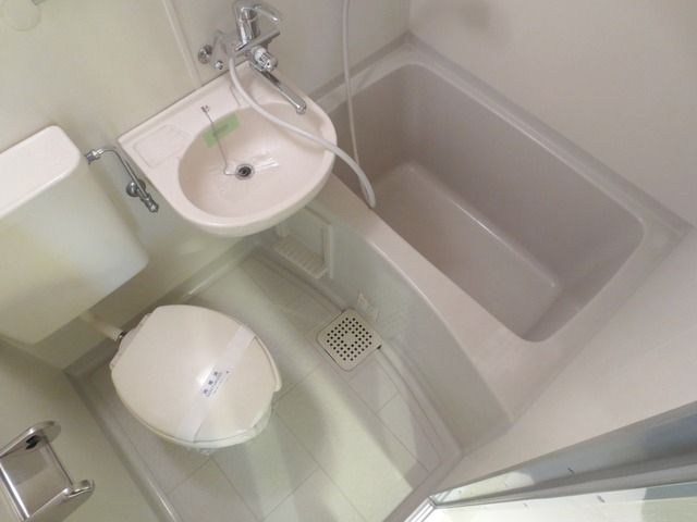 バス・シャワールーム　別部屋参考写真