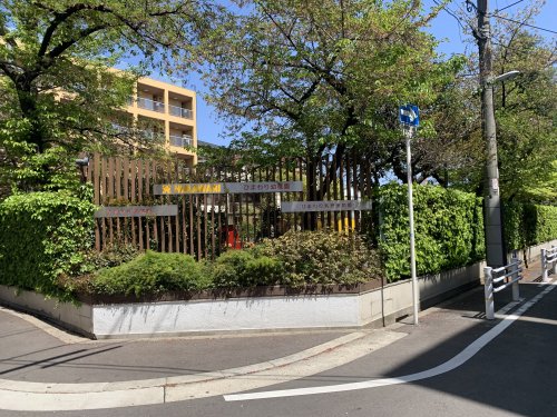 幼稚園・保育園　ひまわり幼稚園（幼稚園・保育園）まで303m