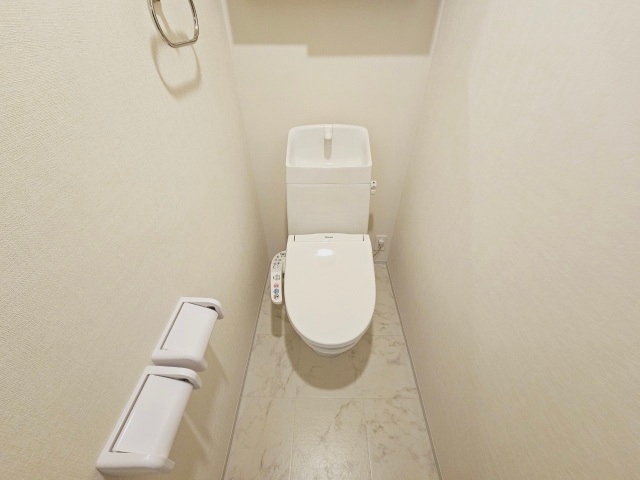 京阪本線 萱島駅 徒歩15分 2階建 築3年のトイレ写真
