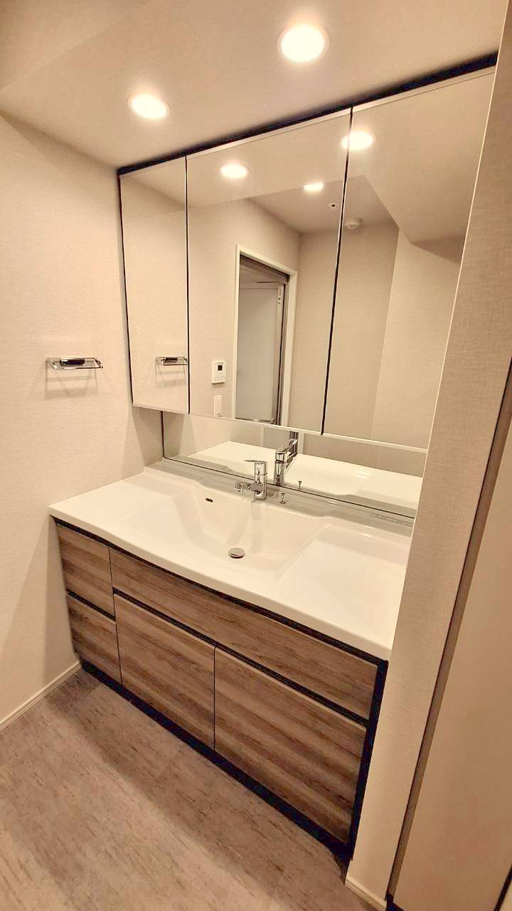 洗面設備　※同タイプ別部屋の参考写真となります。