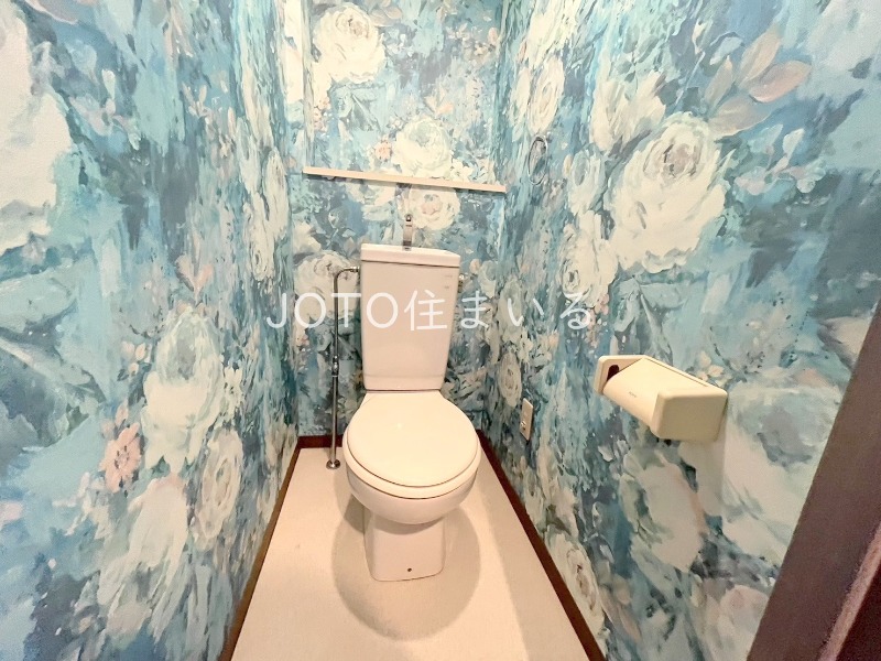 ル・ブール城東のトイレ写真