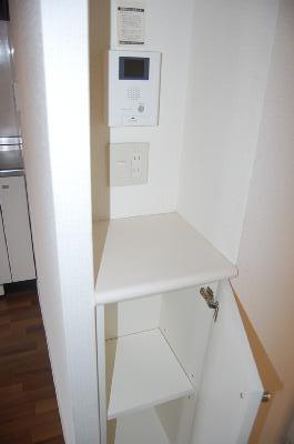 セキュリティ　モニター付きインターホン※別階層5号室参考写真。