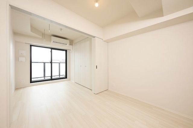 ドゥーエ二子新地の居間写真
