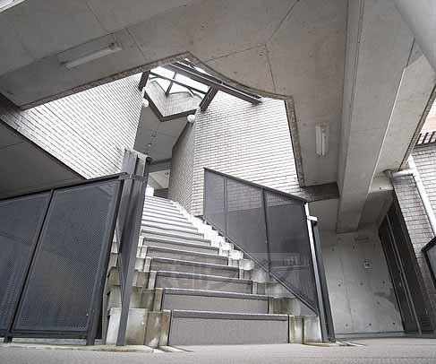 ラビリント川島の外観写真
