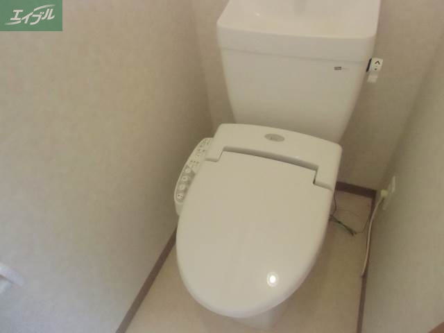 トイレ　別の号室の参考写真です。