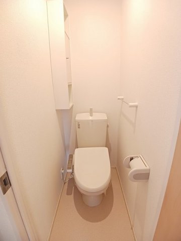 高松琴平電鉄琴平線 円座駅 バス乗車時間：7分 最寄りバス停で下車 徒歩7分 2階建 築10年のトイレ写真