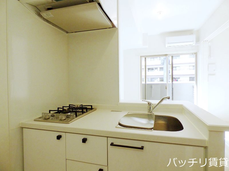 キッチン　※同型タイプ写真の為、現状優先。