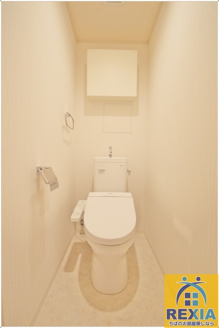 京成千原線 千葉寺駅 徒歩5分 3階建 築10年のトイレ写真