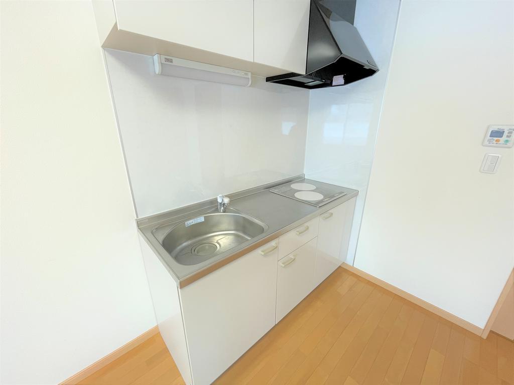 キッチン　※写真は同タイプの部屋になります。
