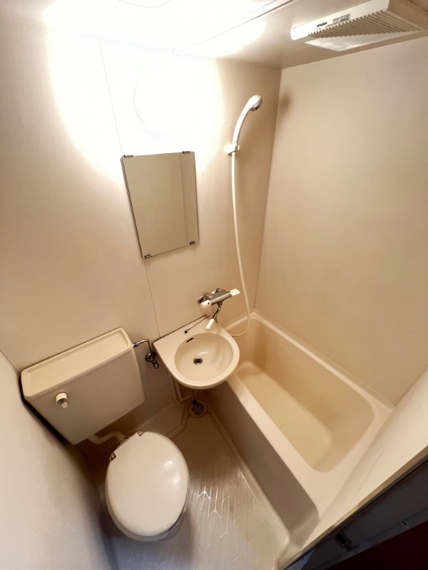バス・シャワールーム　※他部屋参考写真