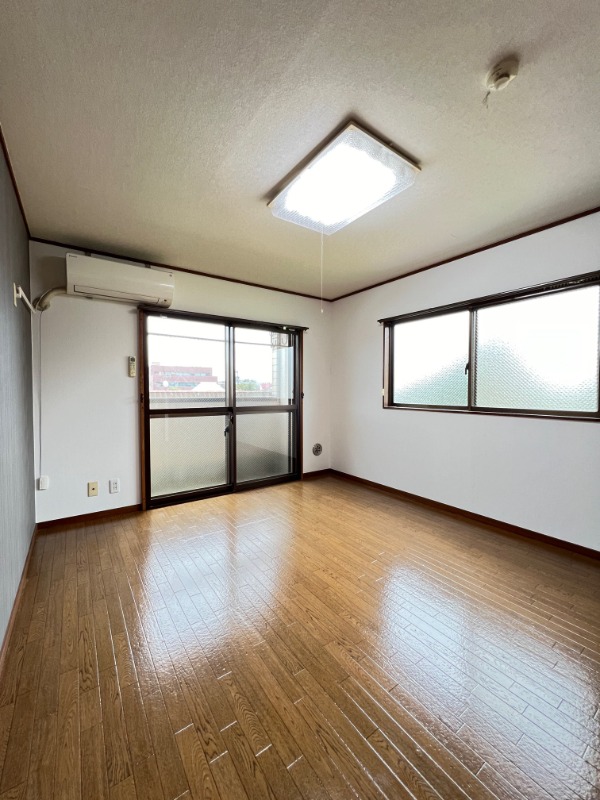 居室・リビング　※他部屋参考写真