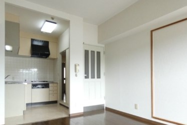 居室・リビング　※別部屋参考写真です